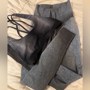 Niyama Sol Shagreen Leggings and Bra set. XS